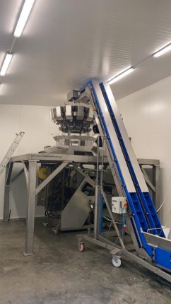 FULL AUTOMATIC WEIGHING AND BAGGING LINE